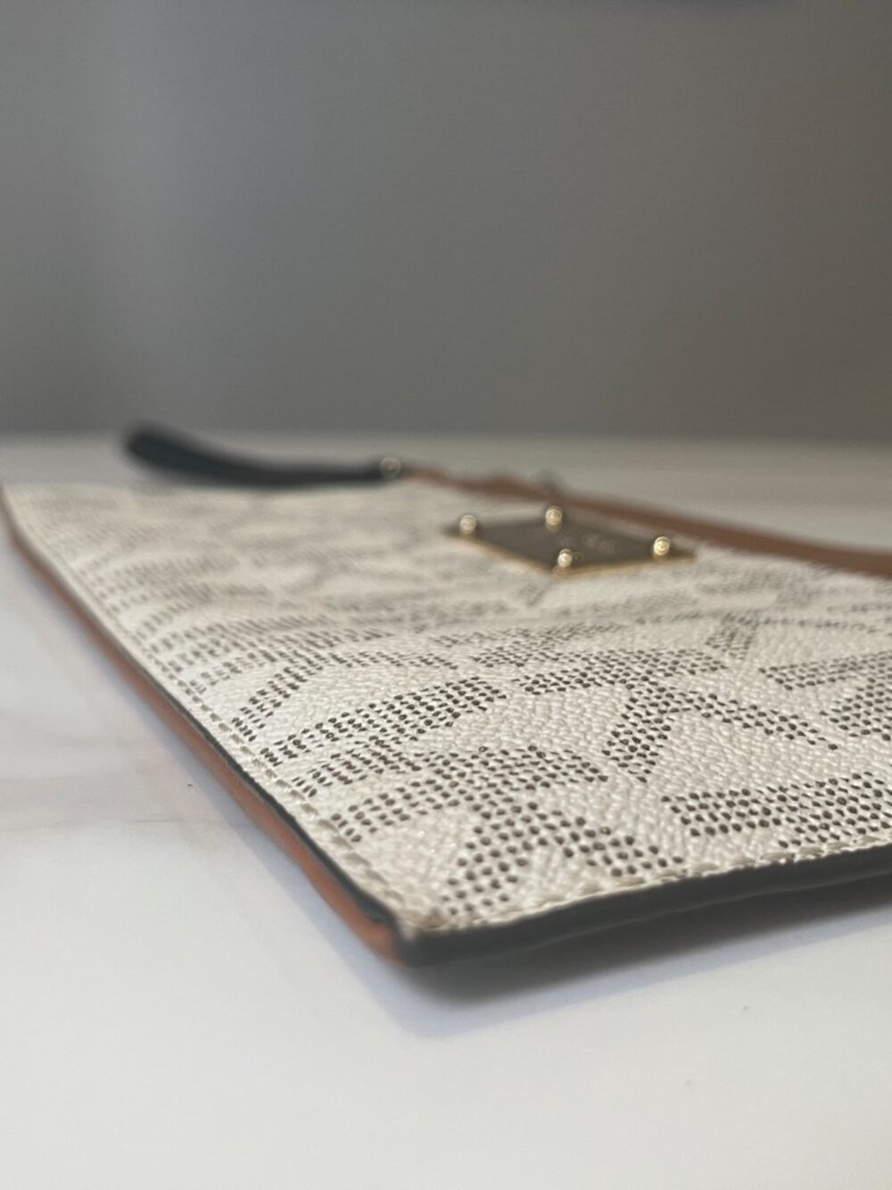 Michael Kors Jet Set Vanilla Brown Wristlet Clutch - Picture 4 of 9
